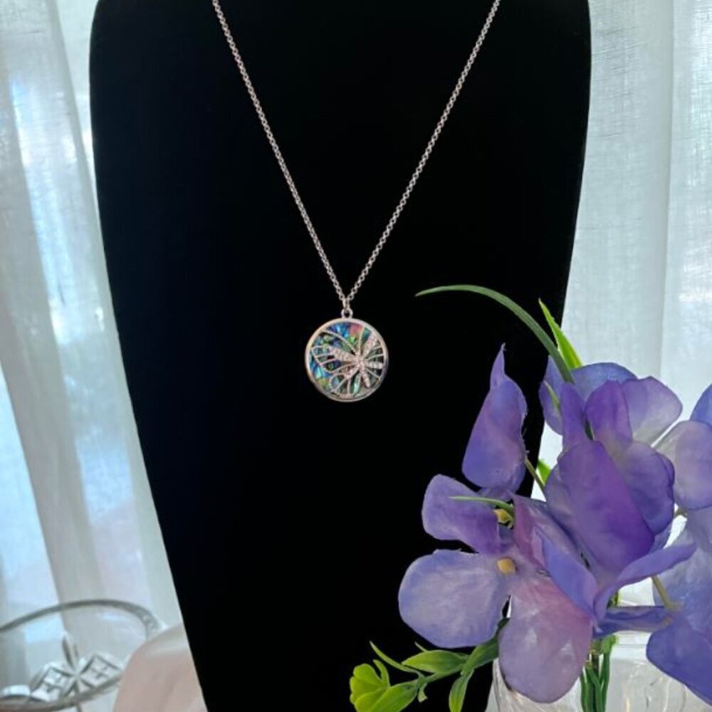 Abalone Necklace with White Sapphire Butterfly NWOT 18" with 2" Extender - Picture 8 of 8